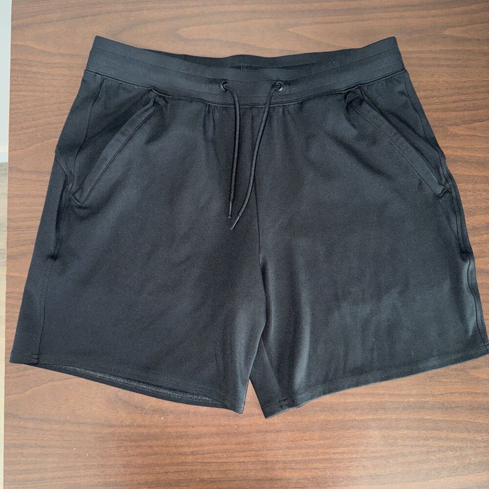 Gilly Hicks Go Recharge Men’s Shorts Size Medium Black